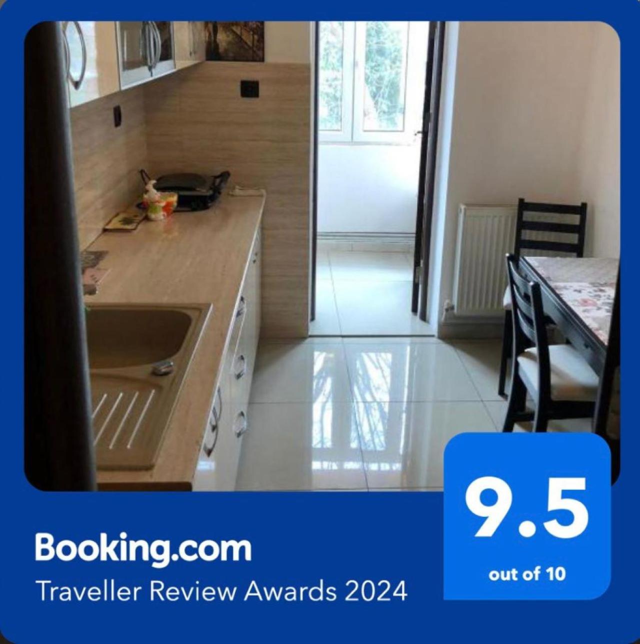 Page2 Apartament Targoviste Bagian luar foto